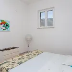Bezek * ترستينيك