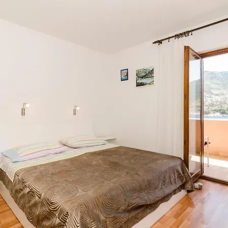 Bezek Trstenik (Dubrovnik-Neretva)