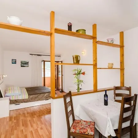 Bezek Apartment