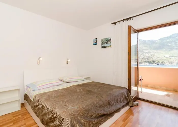 Bezek Trstenik (Dubrovnik-Neretva)